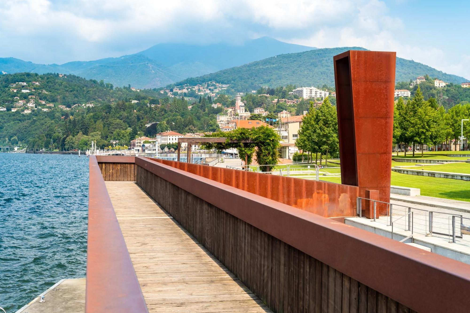 Residenza Oleandro Lake View Luino Center Exterior foto