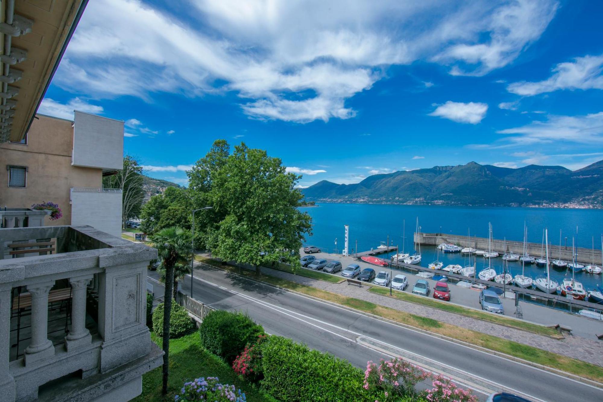 Residenza Oleandro Lake View Luino Center Exterior foto