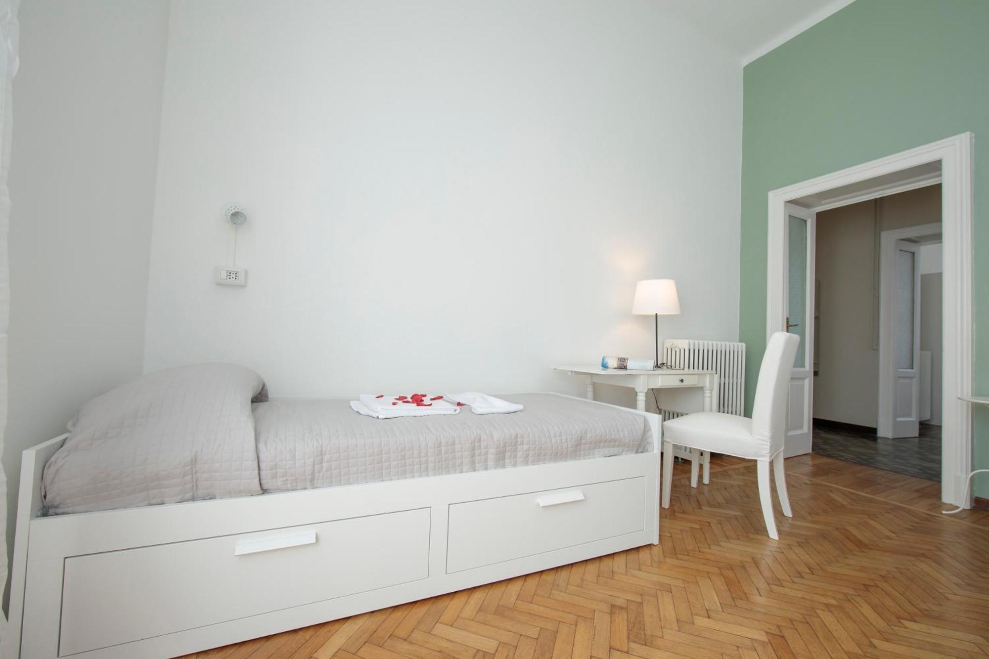 Residenza Oleandro Lake View Luino Center Exterior foto