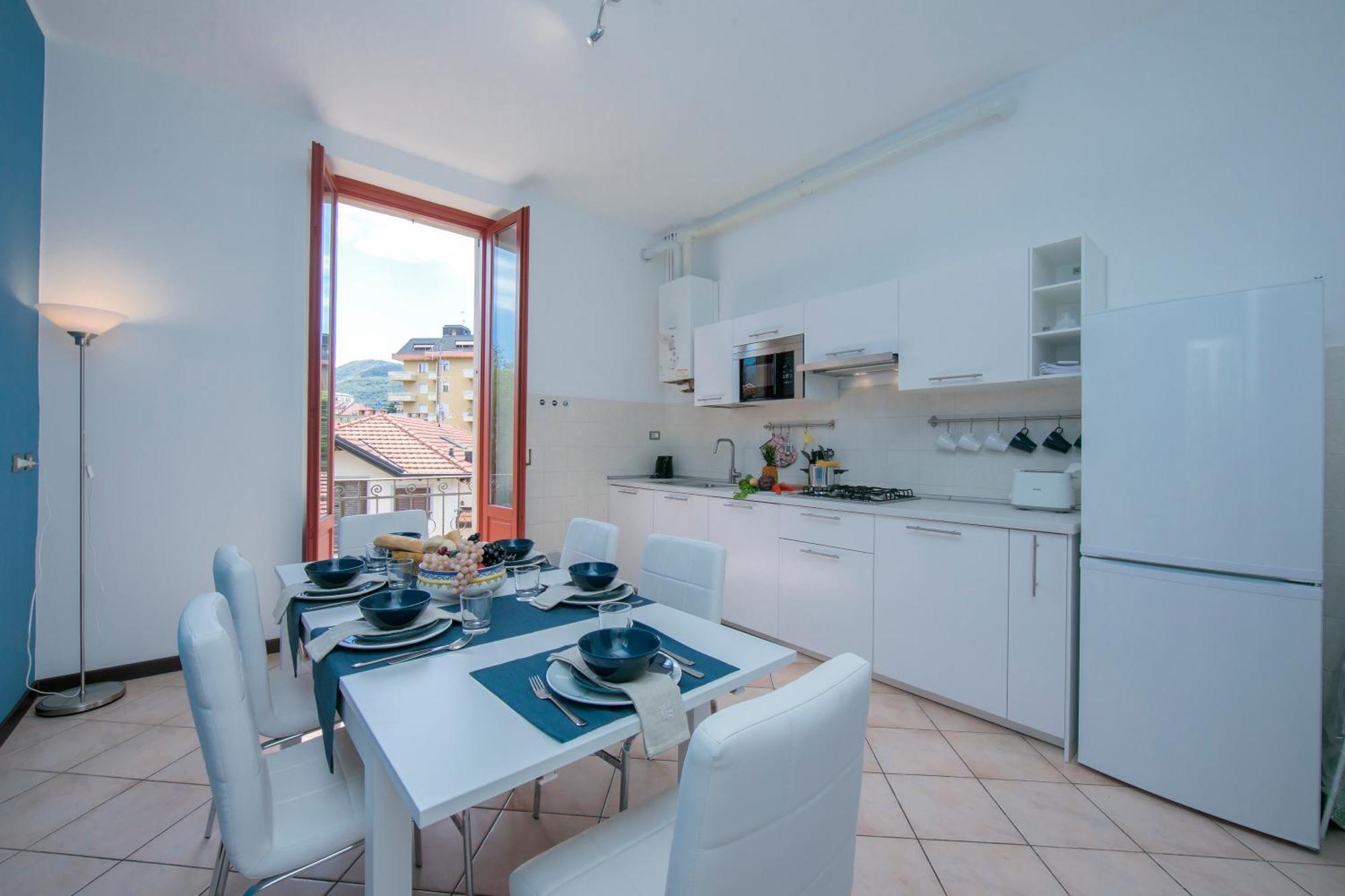 Residenza Oleandro Lake View Luino Center Exterior foto